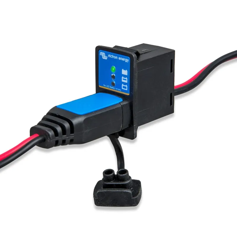 Victron Energy Batterieanzeigetafel mit Anschlusskabel und Stecker für Batteriespeicher.