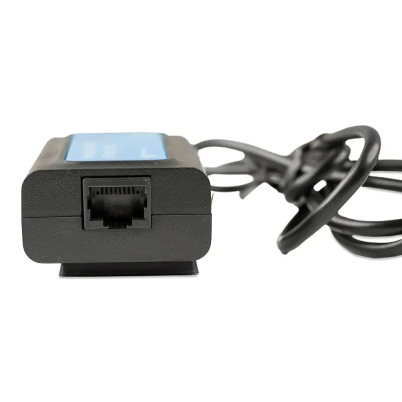 Victron Energy USB Adapter, Verpackung und Kabel mit Steckern