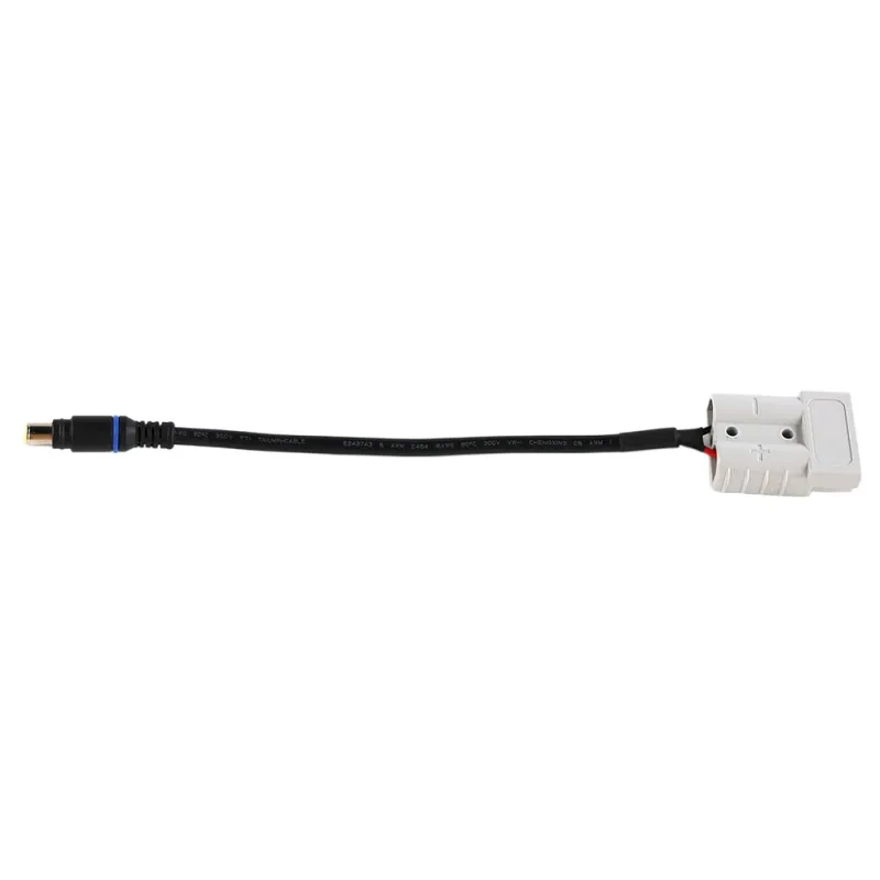 Detailansicht der Steckverbindung des Solarmodul Adapterkabels Anderson-Stecker.