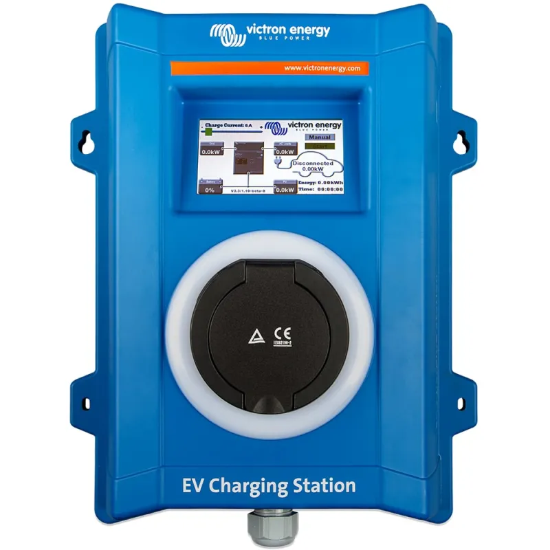 Detailansicht der Victron Energy EV-Ladestation 22 kW mit Anschlüssen und Bedienelementen.