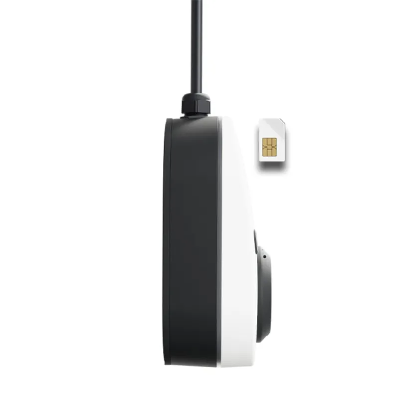 Seitenansicht der go-e Gemini 2.0 Wallbox mit Schutzart IP65 für Innen- und Außenbereich