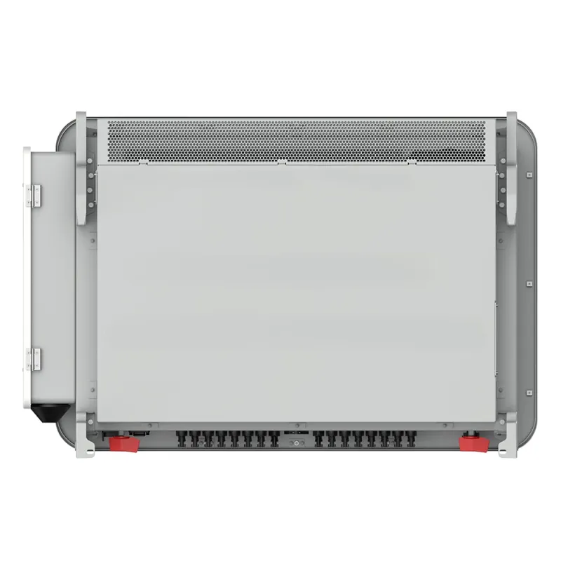 Rückansicht des Solax X3-GRD-300K-HV mit Kühlrippen und Anschlüssen für Strings.