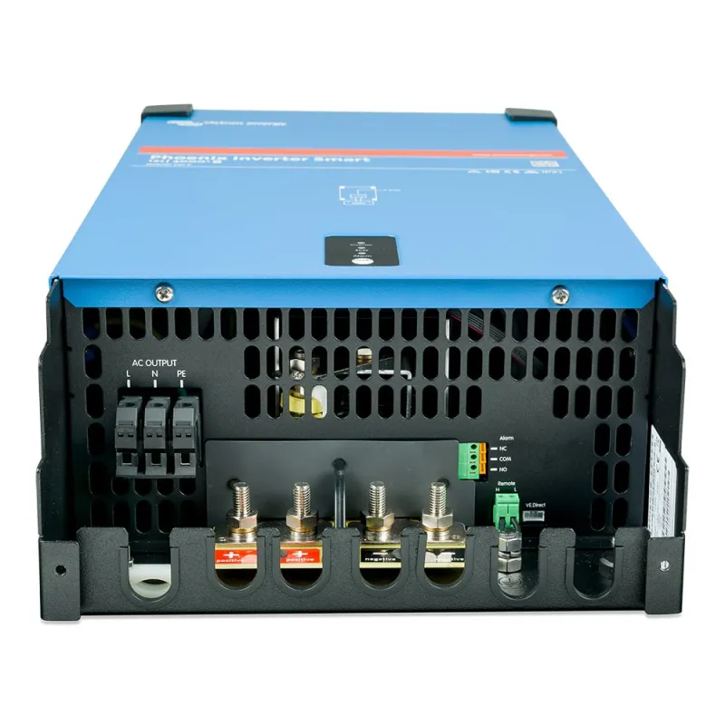 Seitliche Ansicht des Victron Energy Wechselrichters 24/3000 230V Smart mit kompakten Abmessungen