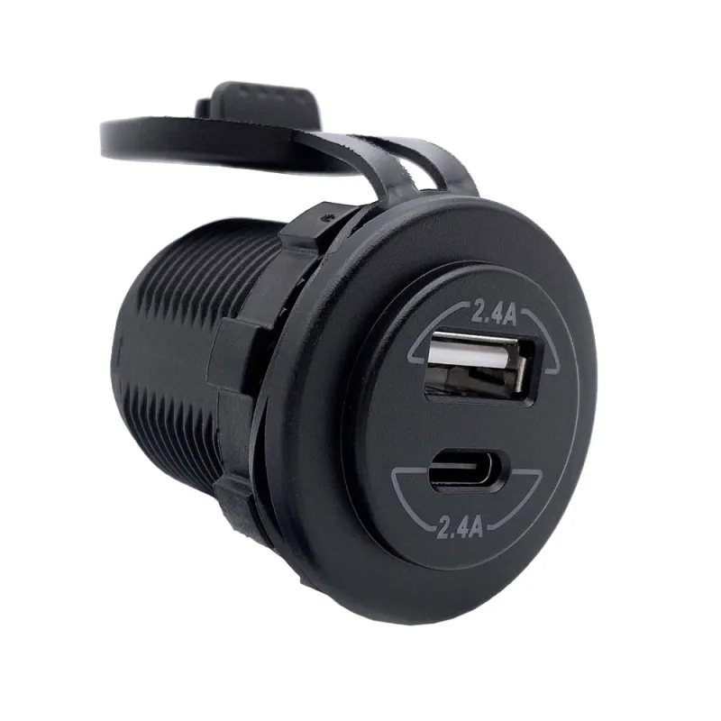 USB Doppelsteckdose in Seitenansicht, zeigt kompakte Bauform und Schraubklemmen.