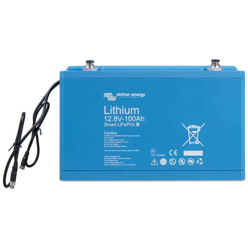 Victron Energy Batteriespeicher LiFePO4 mit sichtbaren M8-Anschlüssen für einfache Installation.