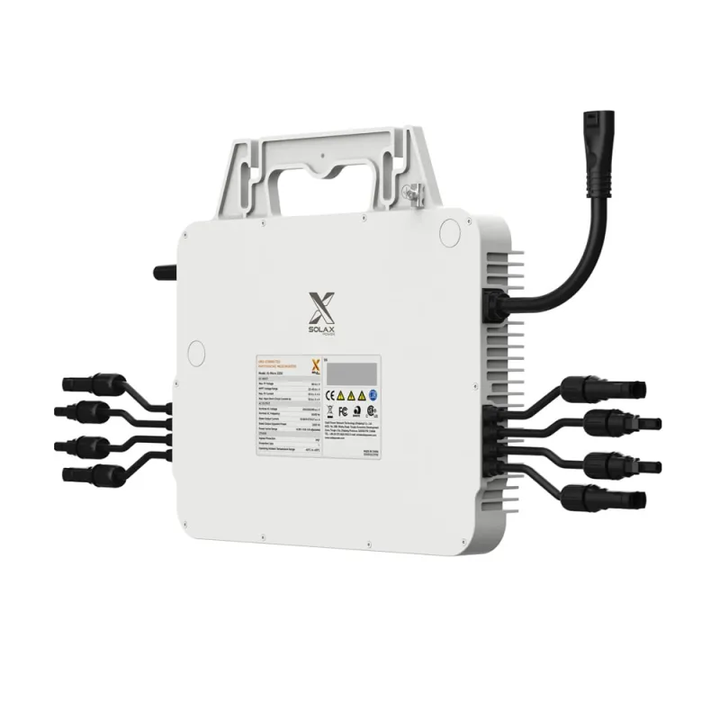 Rückseite des Solax Wechselrichter X1-Micro mit Anschlüssen und Typenschild