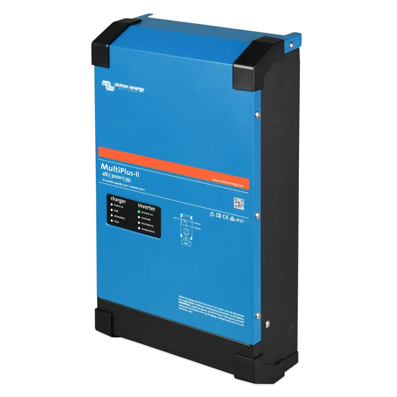 Rückansicht des MultiPlus-II Victron Wechselrichter Ladegerät mit Anschlüssen für Batterie und Verbraucher