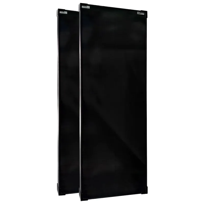Detailansicht des Solarmoduls MobileBlack mit Anschlüssen und MPPT-Laderegler.