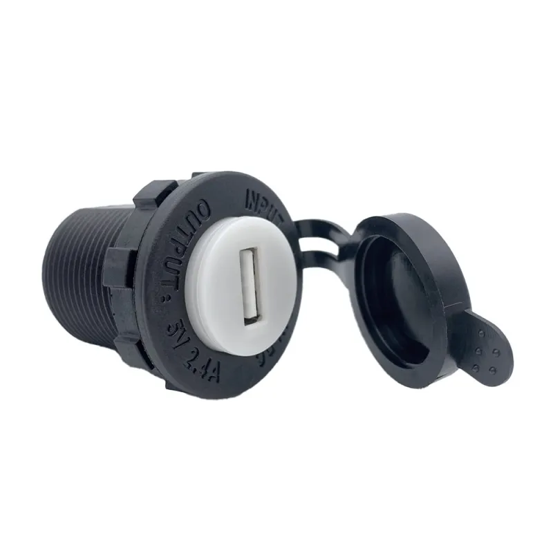 Seitliche Ansicht der USB Steckdose mit Schutzart IP65 für staub- und wassergeschützten Betrieb.