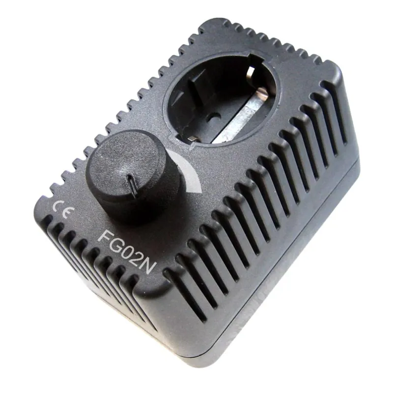 Kemo Electonic FG002N Leistungsregler für 230 V/AC, Vorderansicht mit Drehregler und Anschlüssen.