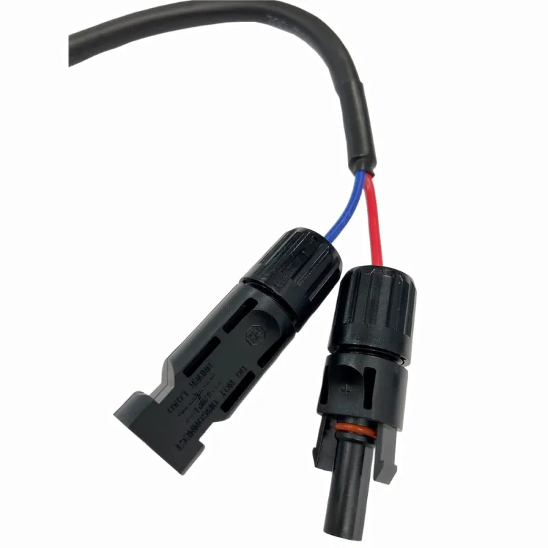 20 cm langes Solarmodul Adapterkabel für Photovoltaik-Anlagen.