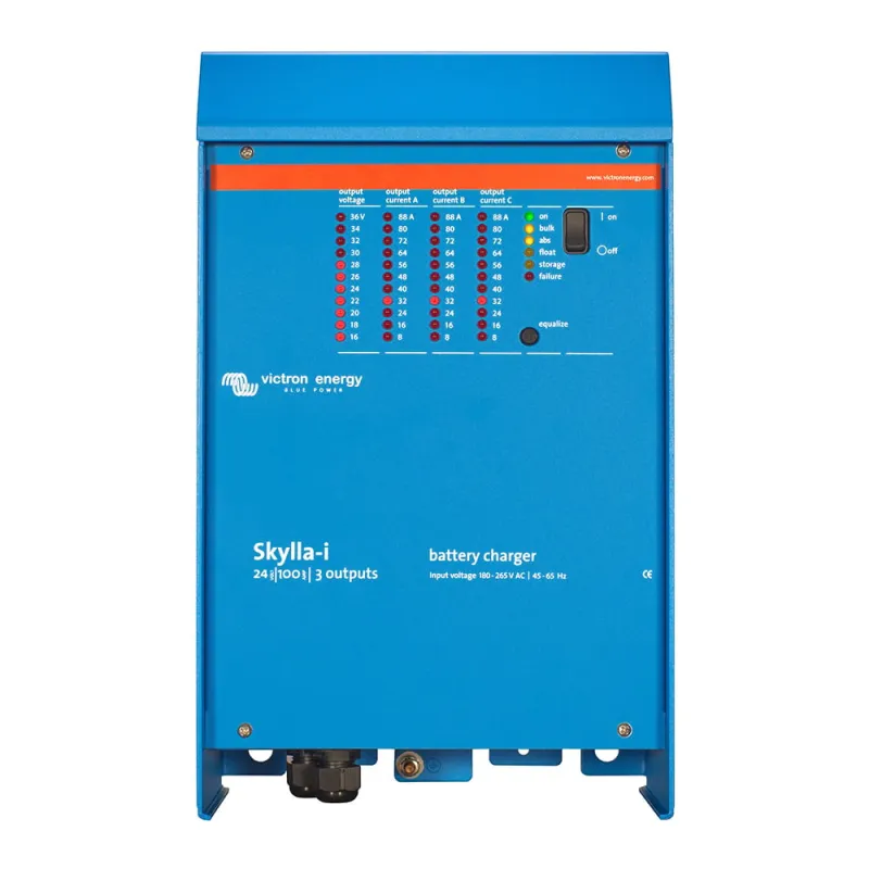 Victron Skylla-i 24/100 (3) Batterieladegerät für 24-V-Batteriespeicher mit drei Ladeausgängen und 100 Ampere Ladestrom.