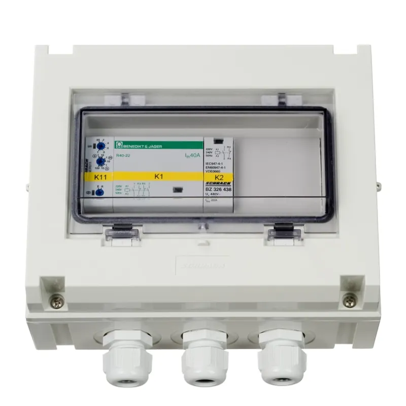 Technische Zeichnung des Victron Energy VE Transferschalters mit Maßen und Anschlusspunkten.