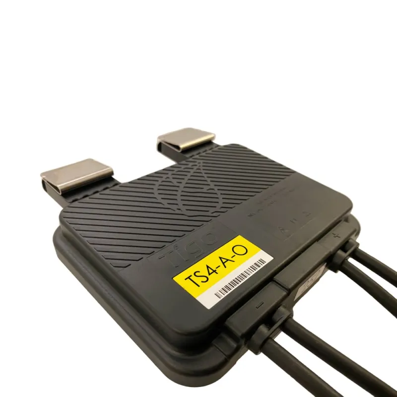 Tigo TS4-A-O PV-Leistungsoptimierer mit Anschlüssen und Schutzgehäuse für Solarmodule.