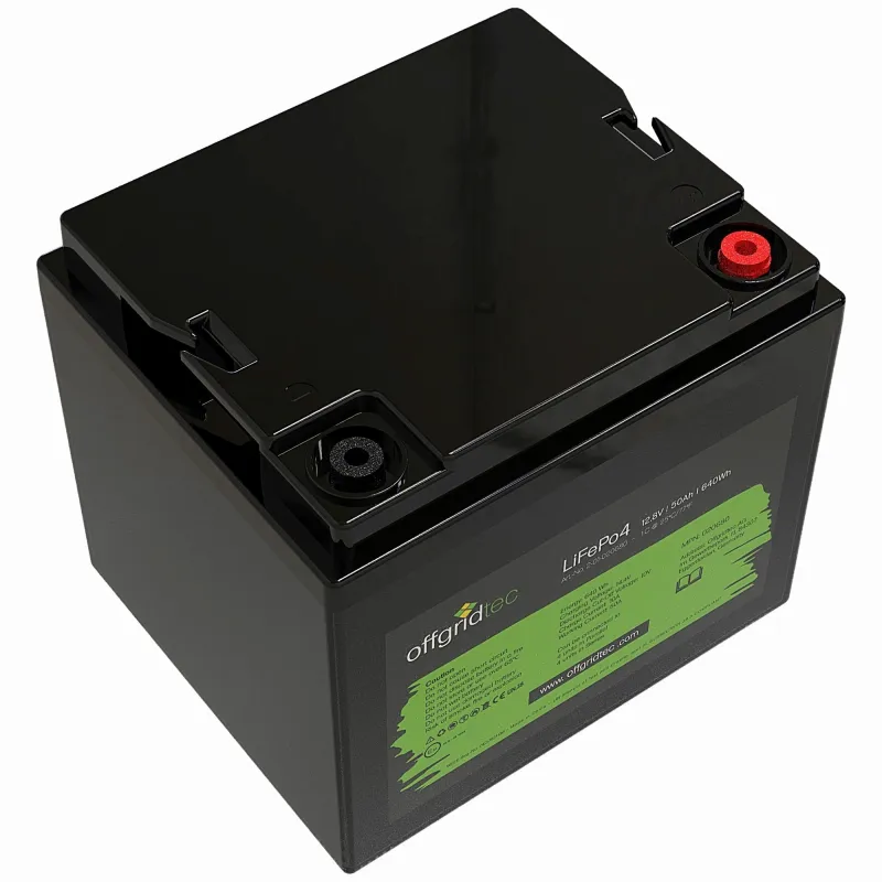 Technische Anschlüsse des Batteriespeichers LiFePo4 Akku mit M6-Schraubverbindung.