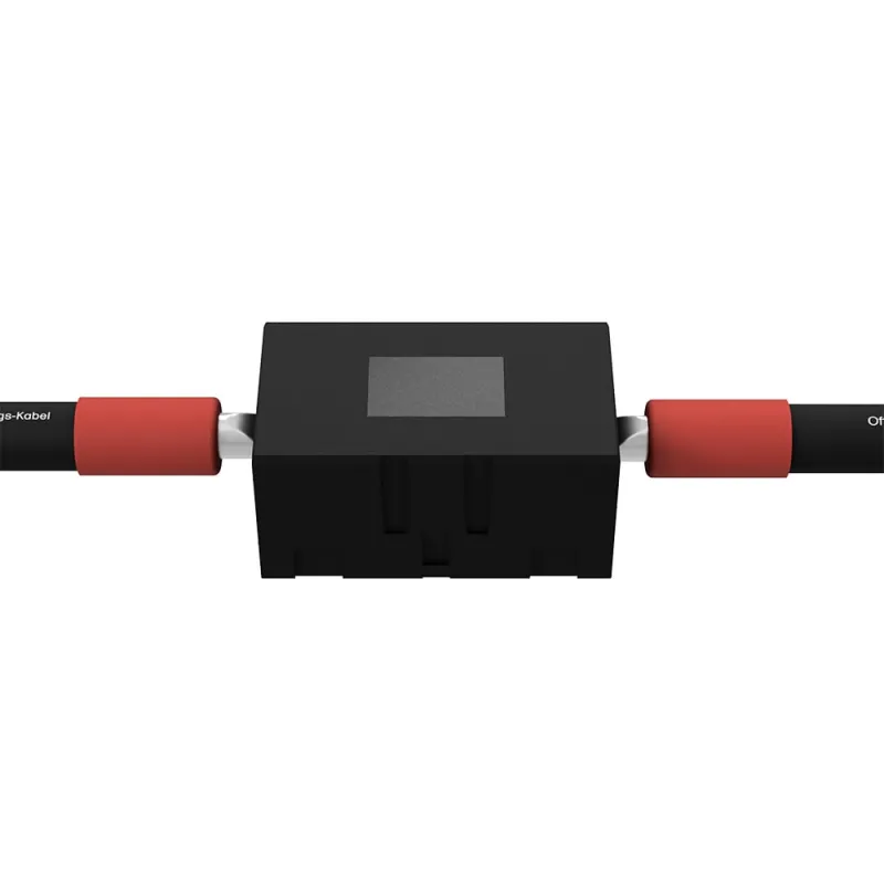 Batteriekabel 013450-001 mit M8-Anschluss und integriertem Sicherungshalter, seitliche Perspektive.