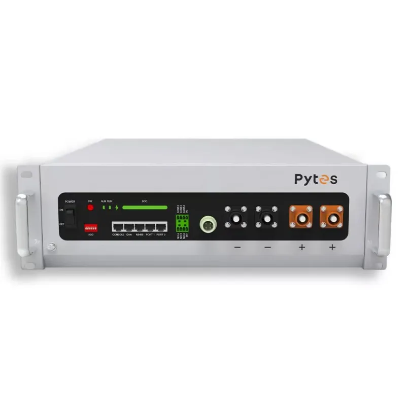 Frontansicht des Batteriespeicher Backup-Kits mit Victron MultiPlus II Wechselrichter.