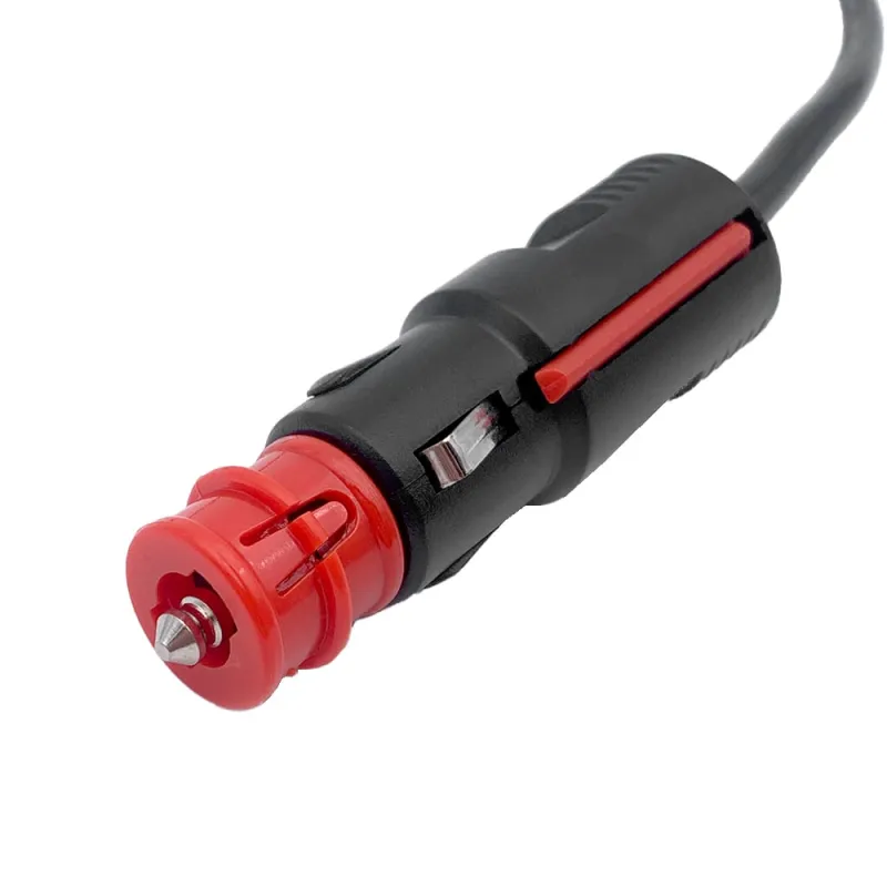 Detailaufnahme des SB50-Steckers am Anderson Adapter für 12-Volt-Anwendungen.