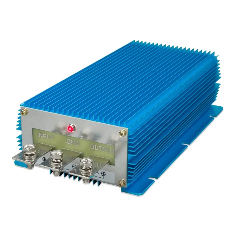 Victron Energy DC/DC Wandler in der Verpackung mit Zubehör
