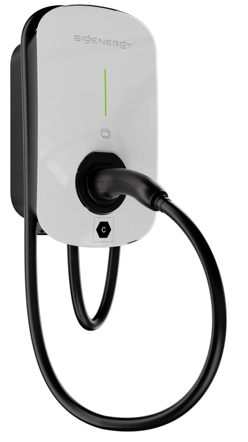 Seitenansicht links der weißen Sigenergy Sigen EVAC Wallbox mit 4G-Konnektivität