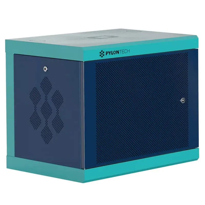 Frontansicht des Pylontech Batteriespeichers 015635 mit Anschlusskabelset für Wechselrichter.