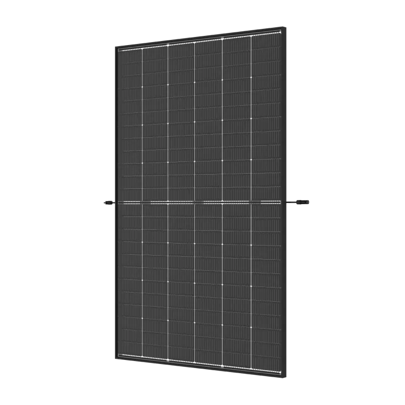 Bifaziales Trina 435 Wp Modul mit Wechselrichter Growatt NEO 800M-X, seitliche Ansicht zur Darstellung der Lichtaufnahme.