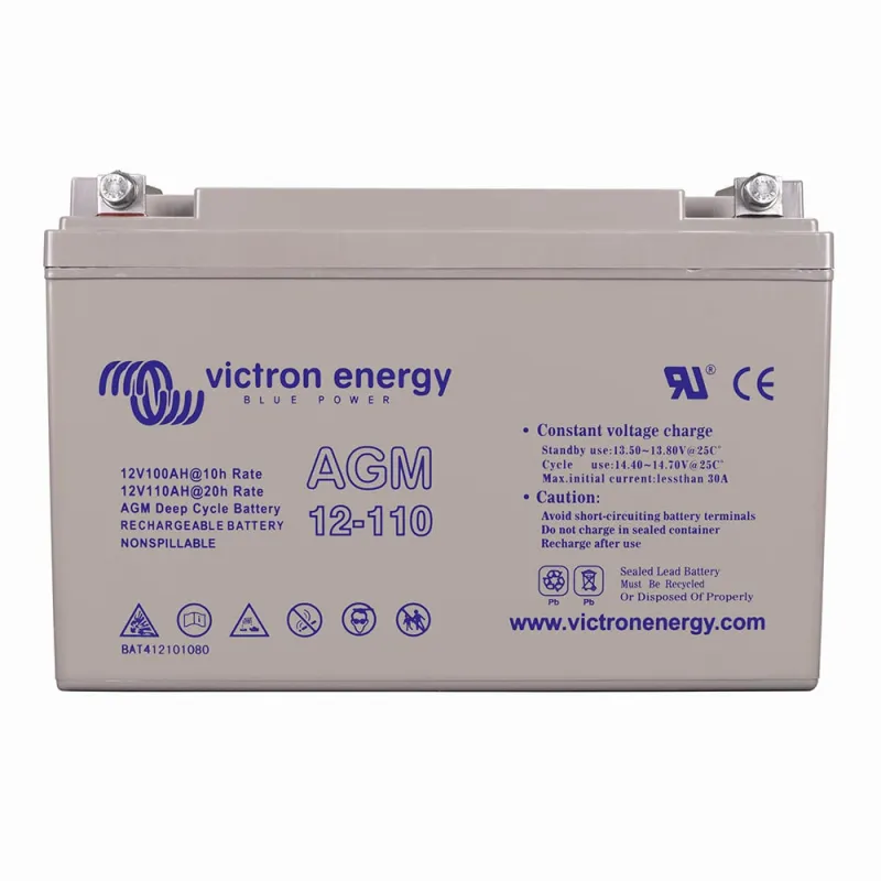 Detailansicht der Victron Energy AGM-Batterie 12V/110Ah mit Typenschild