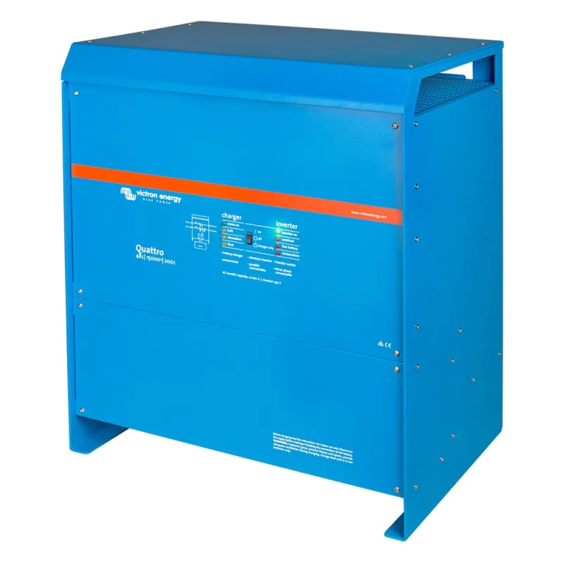 Rückansicht des Victron Energy Wechselrichter/ Ladegeräts mit Anschlüssen für Batterie und AC – Wechselstrom.