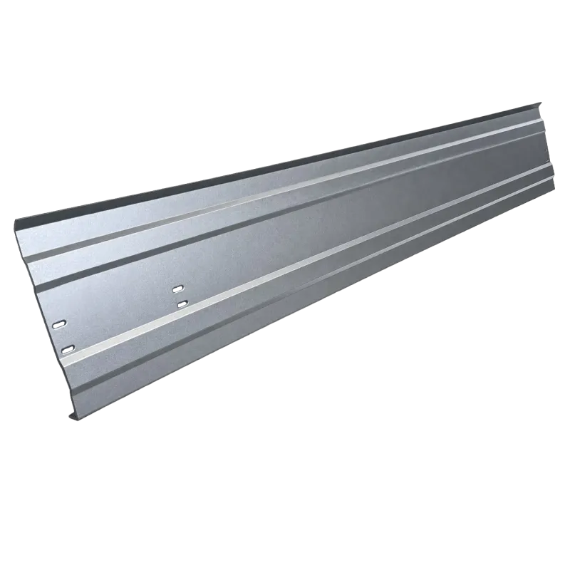 HUBER-Solarfix Windschild aus Metall für Photovoltaik-Anlagen auf Flachdächern, seitliche Montage.