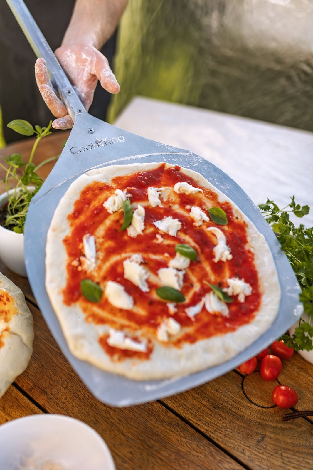 Cookking Die Pizzaschaufel aus rostfreiem Stahl für den "VENTO" Backofen – Bild 2